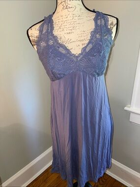 NWOT Lace Bust Support  Chemise Nightdress - Dusty Lavender Blue (Large)